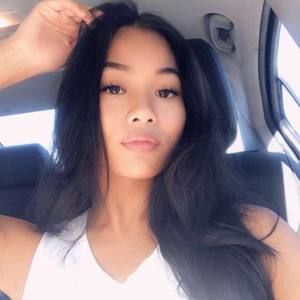 Meet your Posher, Monica